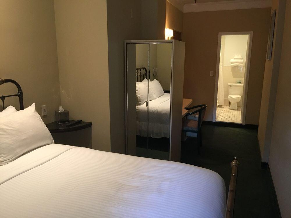 Life Hotel